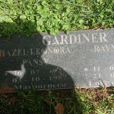 GARDINER Raymond 1916-2008 &amp; Hazel Leonora Pansy 1925-1987