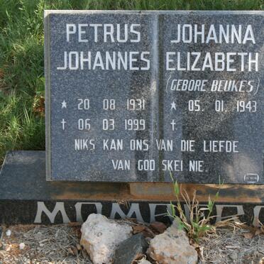 MOMBERG Petrus Johannes 1931-1999 &amp; Johanna Elizabeth BEUKES 1943-