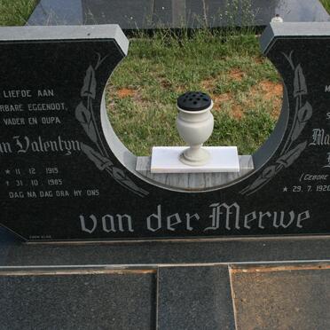 MERWE Jan Valentyn, van der 1915-1985 &amp; Martha Jacomina Elizabeth LAUBSCHER 1920-2005