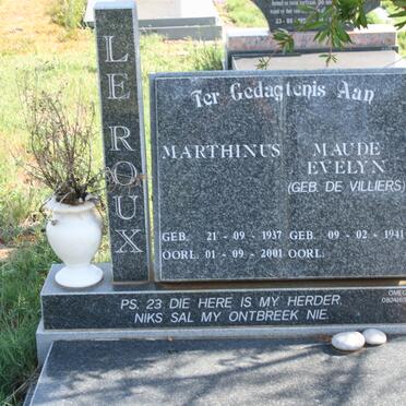 ROUX Marthinus, le 1937-2001 &amp; Maude Evelyn DE VILLIERS 1941-