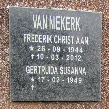 NIEKERK Frederik Christiaan, van 1944-2012 &amp; Gertruida Susanna 1949-