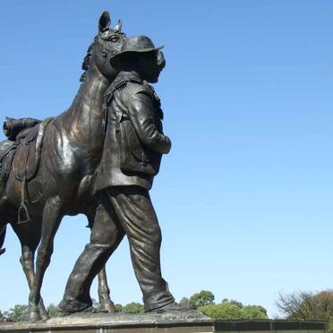 06. Agterryers / The African Volunteers