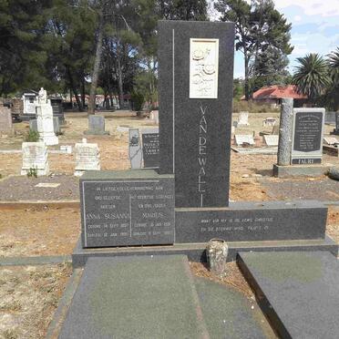 WALL Marius, van de 1891-1967 &amp; Anna Susanna 1897-1991