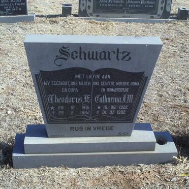 SCHWARTZ Theodorus E. 1916-1982 &amp; Catharina L.M. 1922-1992
