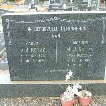 KOTZE J.H. 1906-1970 &amp; M.J. VAN PLETZEN 1903-1971