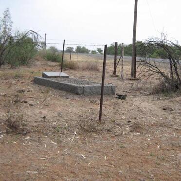 Free State, BLOEMFONTEIN district, Doornpan 404, farm cemetery