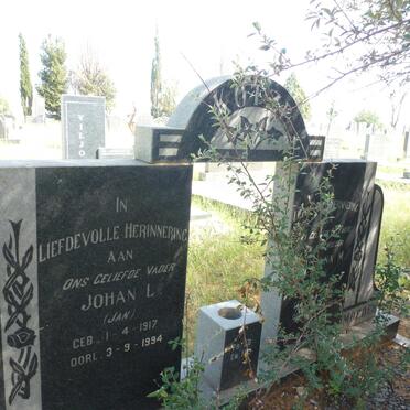 KOTZE Johan L. 1917-1994 &amp; Susanna M. EARLE 1919-1969