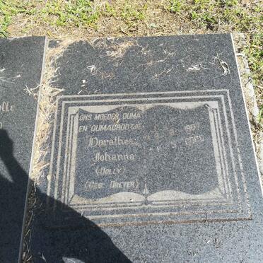 OOSTHUIZEN Nicolaas Louis 1911-1993 &amp; Dorathea Johanna DREYER 1907-2000