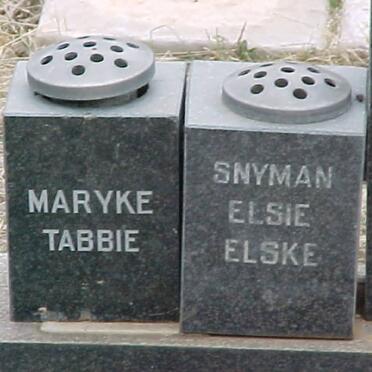 BERG Johannes Jacobus, van den 1916-2005 &amp; Maria Aletta SNYMAN 1920-1973