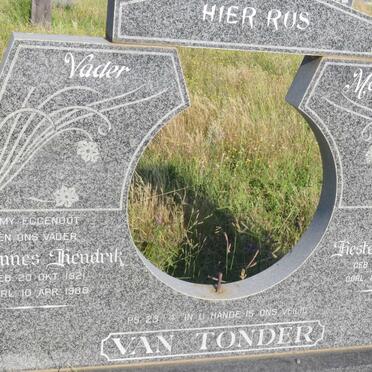 TONDER Johannes Hendrik, van 1921-1988 &amp; Hester Jacomina 1924-2004