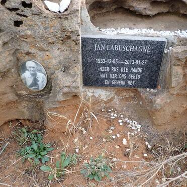 LABUSCHAGNE Jan 1933-2013
