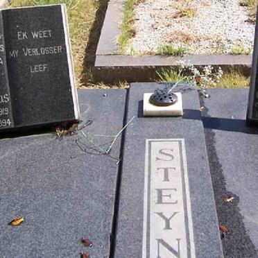 STEYN Izak Stephanus 1919-1994 &amp; Magdalena Maria LOURENS 1922-