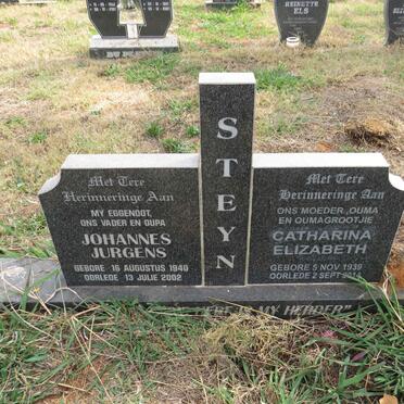 STEYN Johannes Jurgens 1940-2002 & Catharina Elizabeth 1939-2014