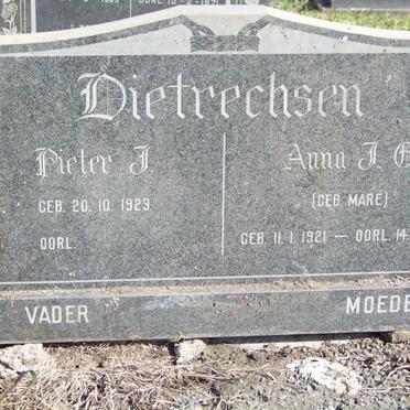 DIETRECHSEN Pieter J. 1923- &amp; Anna J.C. MARE 1921-1970