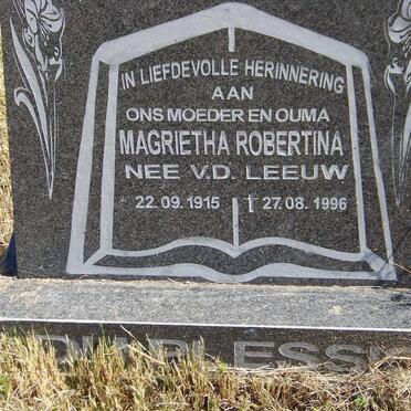 PLESSIS Magrietha Robertina, du nee V.D. LEEUW 1915-1996
