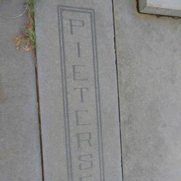 PIETERSE Hendrik W.J. 1928-1987 &amp; Susan I.J. 1930-2010