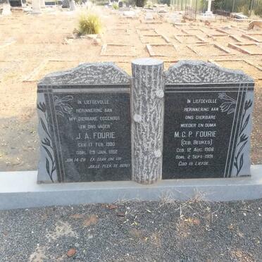 FOURIE J.A. 1900-1962 &amp; M.C.P. BEUKES 1906-1991
