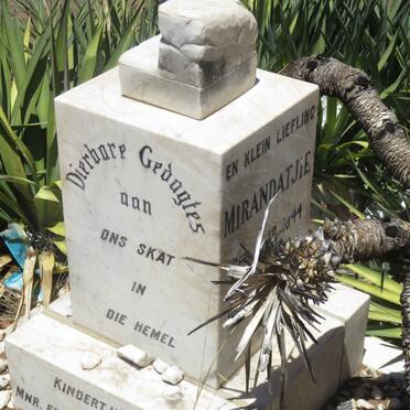 SWANEPOEL Hettie 1932-1943 :: SWANEPOEL Mirandatjie 1944-1945