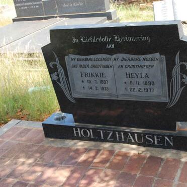 HOLTZHAUSEN Frikkie 1887-1975 &amp; Heyla 1890-1977