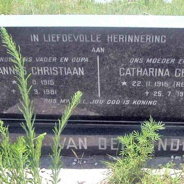 LINDE Johannes Christiaan, van der 1915-1981 &amp; Catharina Germina REYNECKE 1915-1982