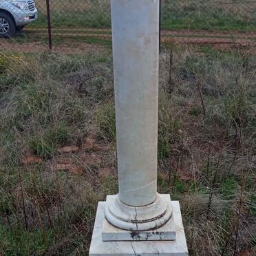 Free State, ROUXVILLE district, Heuningkop 411, farm cemetery_01