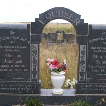 LOUBSER Albertus Johannes 1900-1961 &amp; Magdalena JACOBS 1905-1980
