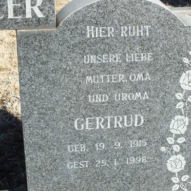 MOLLER Gertrud, KLAUMANNS 1915-1998