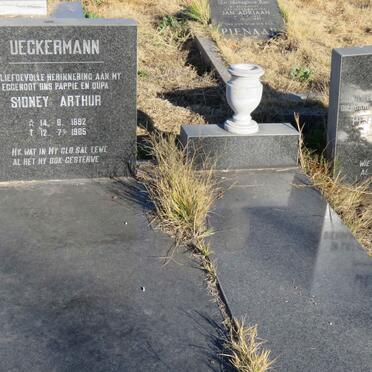 UECKERMANN Sidney Arthur 1892-1985 &amp; Petronella Johanna 1905-1992