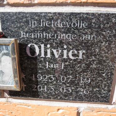 OLIVIER I. 1923-2013 &amp; Marthina J. 1929-2011