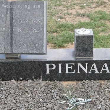 PIENAAR O.G. 1909-1985 &amp; Ella 1908-1992