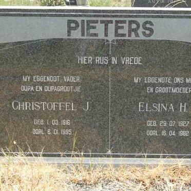 PIETERS Christoffel J. 1916-1995 &amp; Elsina H.M. 1927-1982