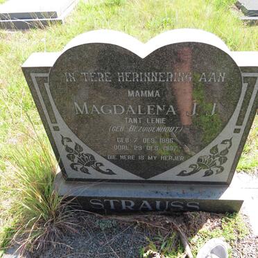 STRAUSS Magdalena J.J. nee BEZUIDENHOUT 1886-1987