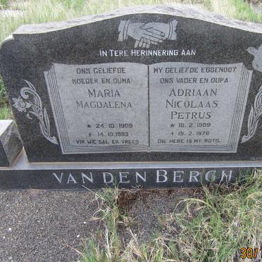 BERGH Adriaan Nicolaas Petrus, van den 1909-1976 &amp; Maria Magdalena 1909-1993