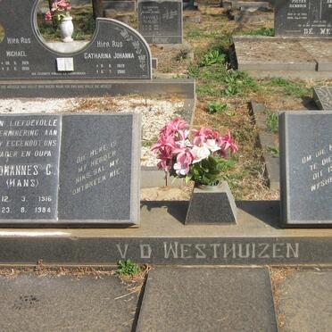 WESTHUIZEN Johannes C., v.d. 1916-19?4 &amp; Nellie J. 1912-1996