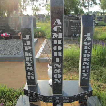 ROBINSON A.C.M. 1934-2009 :: GELDENHUYS J.A. 1957- :: KEYSER J.J.P. 1976-2010