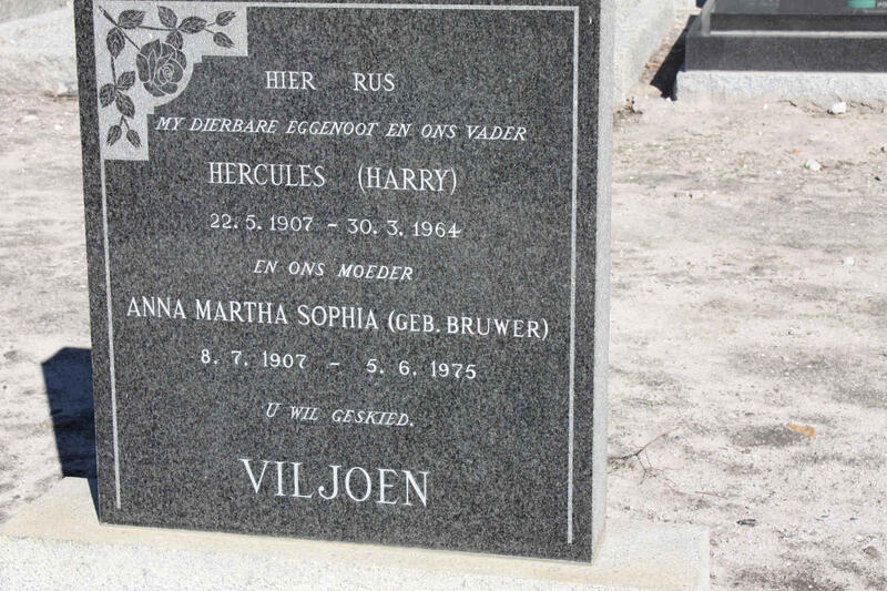 VILJOEN Hercules 1907-1064 & Anna Martha Sophia BRUWER 1907-1975