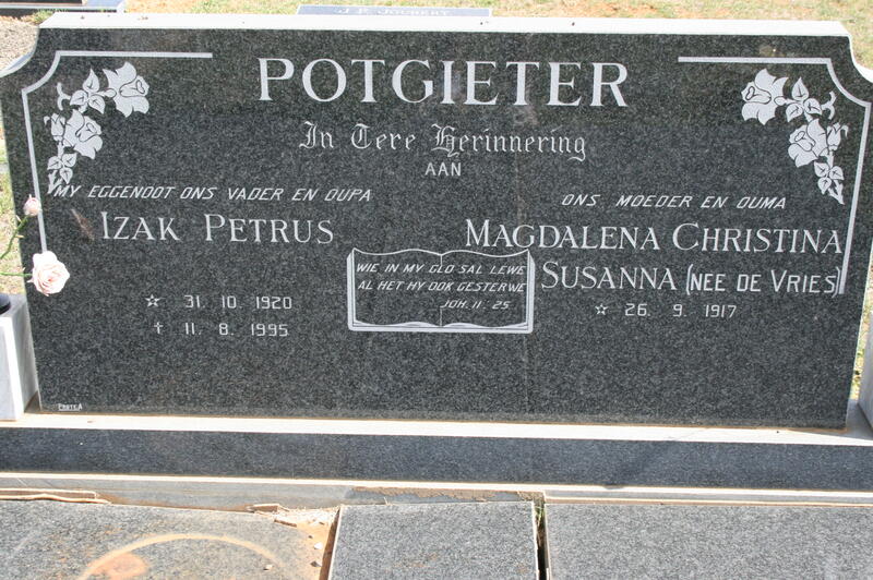 POTGIETER Izak Petrus 1920-1995 & Magdalena Christina Susanna DE VRIES 1917-