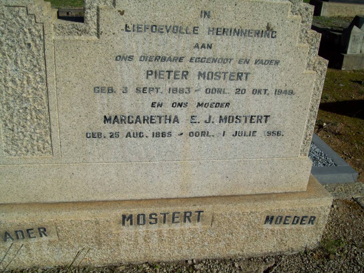 MOSTERT Pieter 1883-1949 & Margaretha E.J. 1885-1956