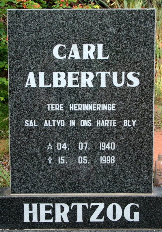 HERTZOG Carl Albertus 1940-1998