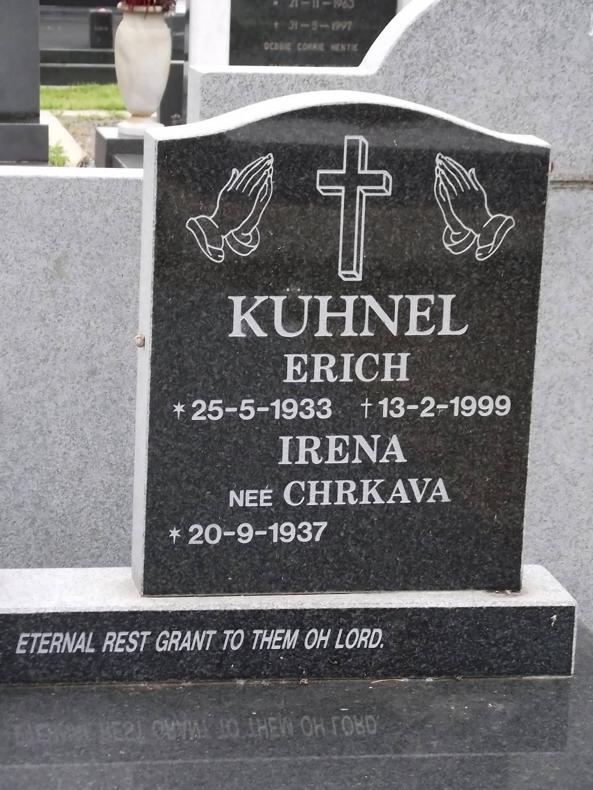 KUHNEL Erich 1933-1999 & Irena CHRKAVA 1937-