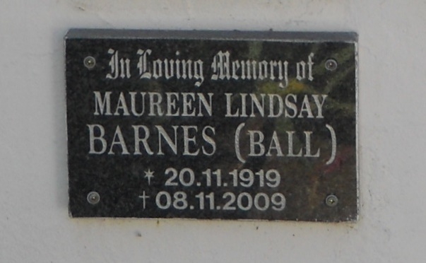 BARNES Maureen Lindsay nee BALL 1919-2009