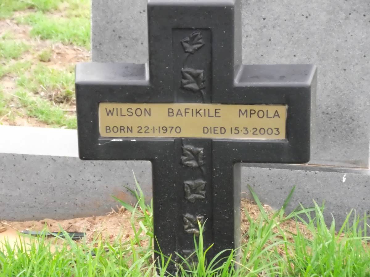 MPOLA Wilson Bafikile 1970-2003