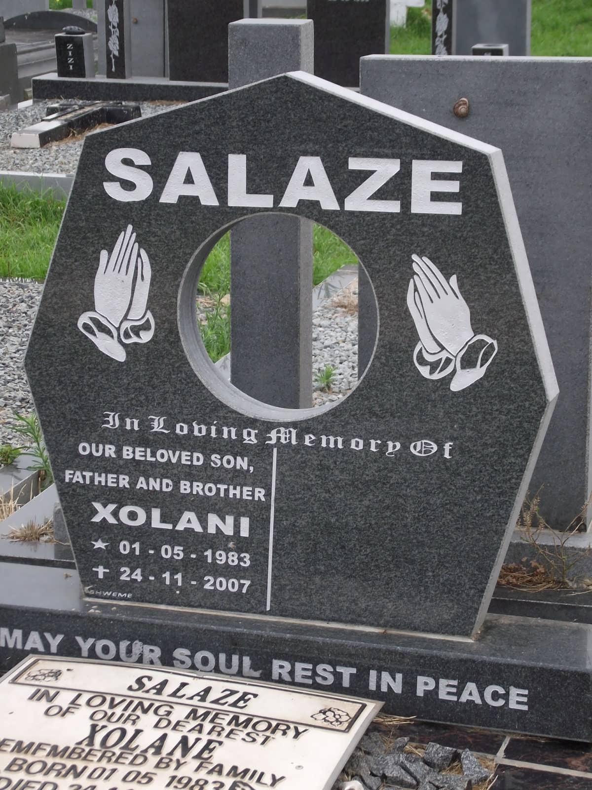 SALAZE Xolani 1983-2007