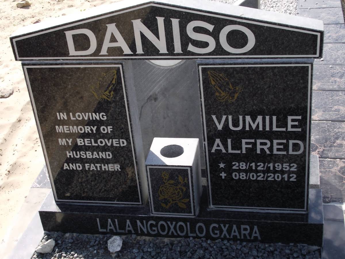 DANISO Vumile Alfred 1952-2012