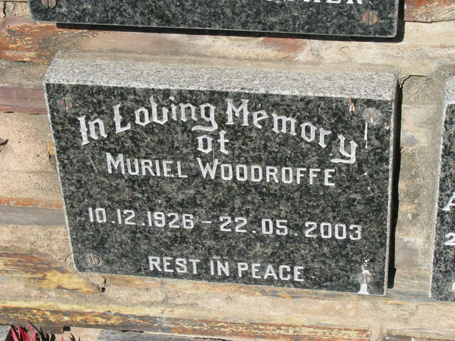WOODROFFE Muriel 1926-2003