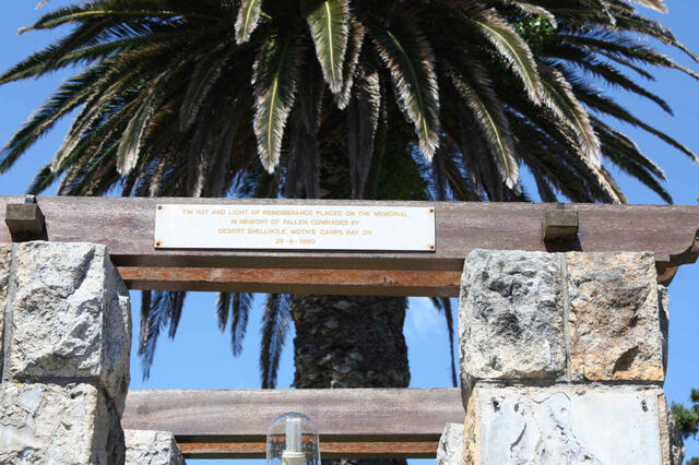 2. Light of Remembrance placed on the Memorial in Memory of Fallen comrades 29.4.1990
