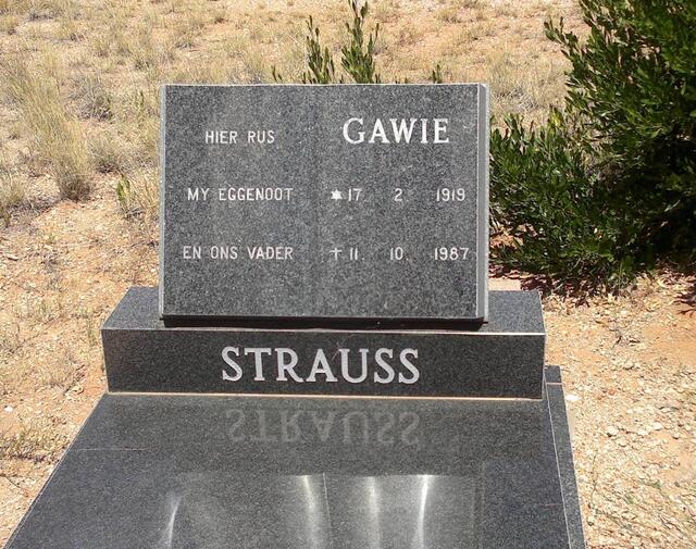 STRAUSS Gawie 1919-1987