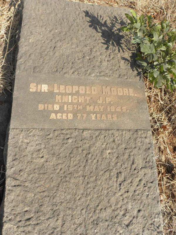 MOORE Leopold -1945