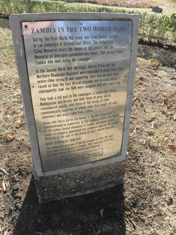 3. Memorial plaque / Gedenksteen