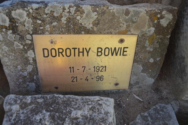 BOWIE Dorothy 1921-1996